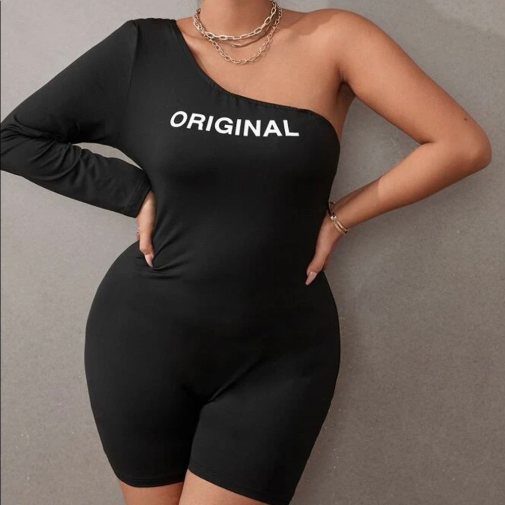 NWOT ONE SHOULDER ONE PIECE BIKE SHORT ROMPER SIZE 1X (14) BY SHEIN